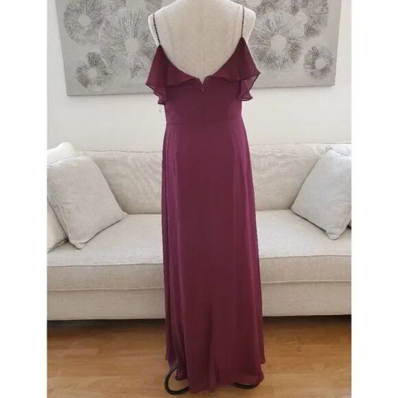 🌹 LEVKOFF 🌹 Flutter Sleeve Chiffon Gown - [Size 12 in Wine] - Picture 6 of 12